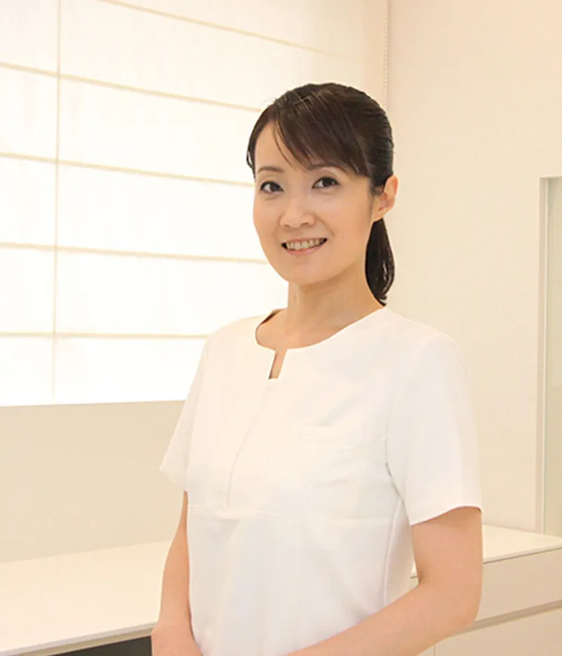 銀座HINA矯正歯科　副院長 今野 麻弓